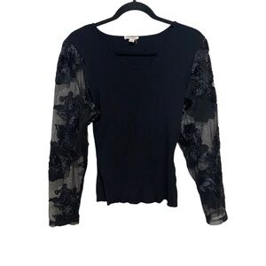 Ultra Pink Women's Black Floral Lace Long Sleeve Round Neck Top Size‎ L